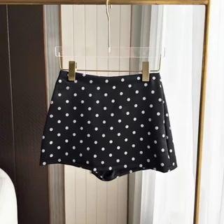 Skirt Pants กระโปรง เอวต่ำ ลายจุด มีซับกางเกง ทรงสั้น Y2K ใส่ง่าย | Black Cherry