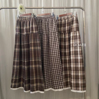 Damee Skirt | กระโปรงยาว แต่งชายลูกไม้