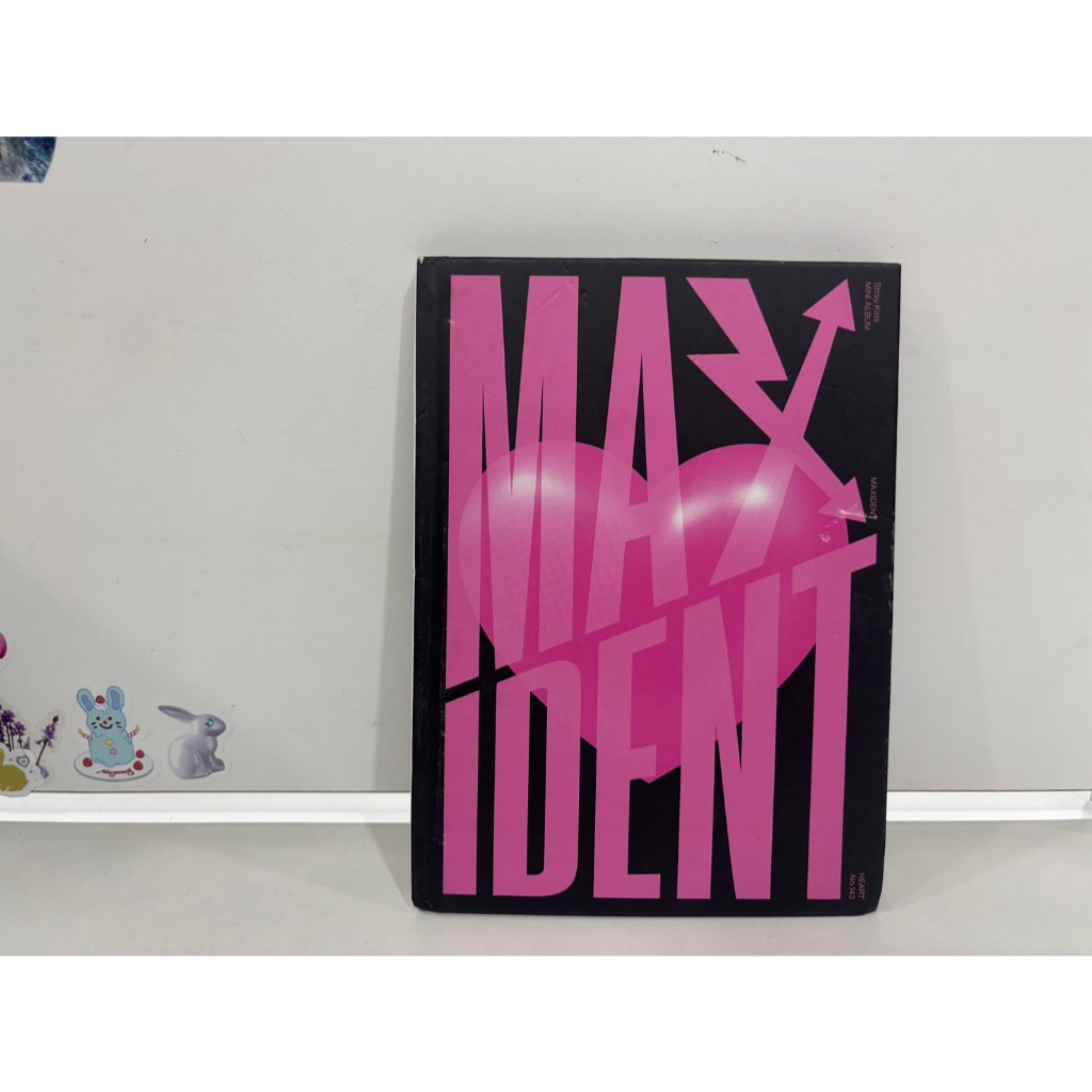 1 CD MUSIC  ซีดีเพลงเกาหลี    Stray Kids - MAXIDENT      (F6F34)