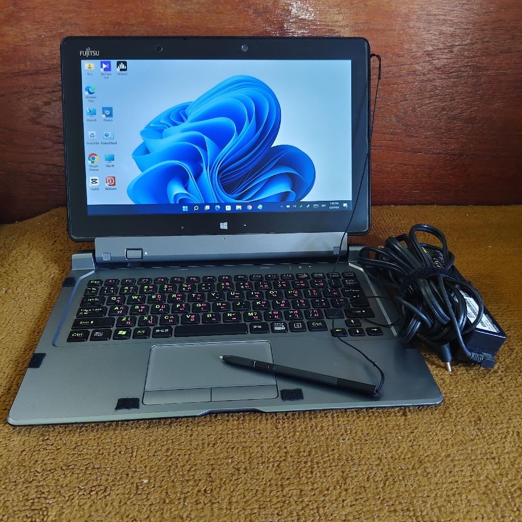 Fujitsu Arrow Tab Q665/M CoreM M-5Y31