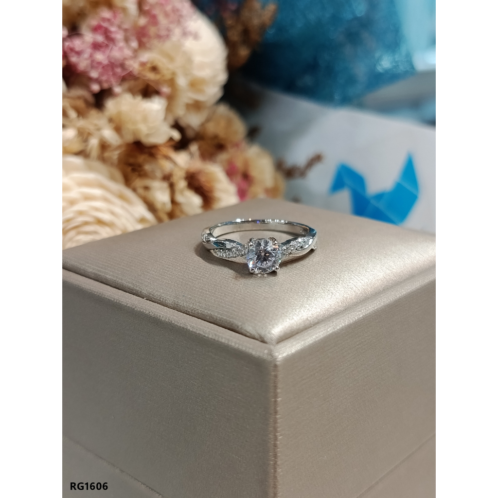 Madduckjewels RG1606 แหวนเงินแท้ 925 CZ / โมอิส (Moissanite) / เพชรแลป (Lab Grown) ชุบโรเดียม แหวนแต่งงาน รูปที่ 2