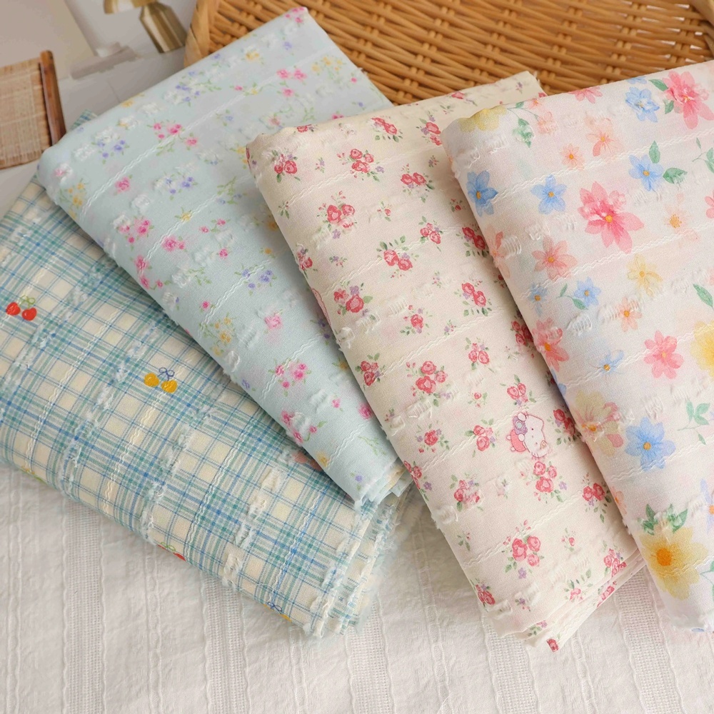 Preorder-ผ้าคอตตอนJacquard(ทอลายในเนื้อผ้า) คอตตอน100% หน้ากว้าง 145ซม. ผ้าเมตรนำเข้า