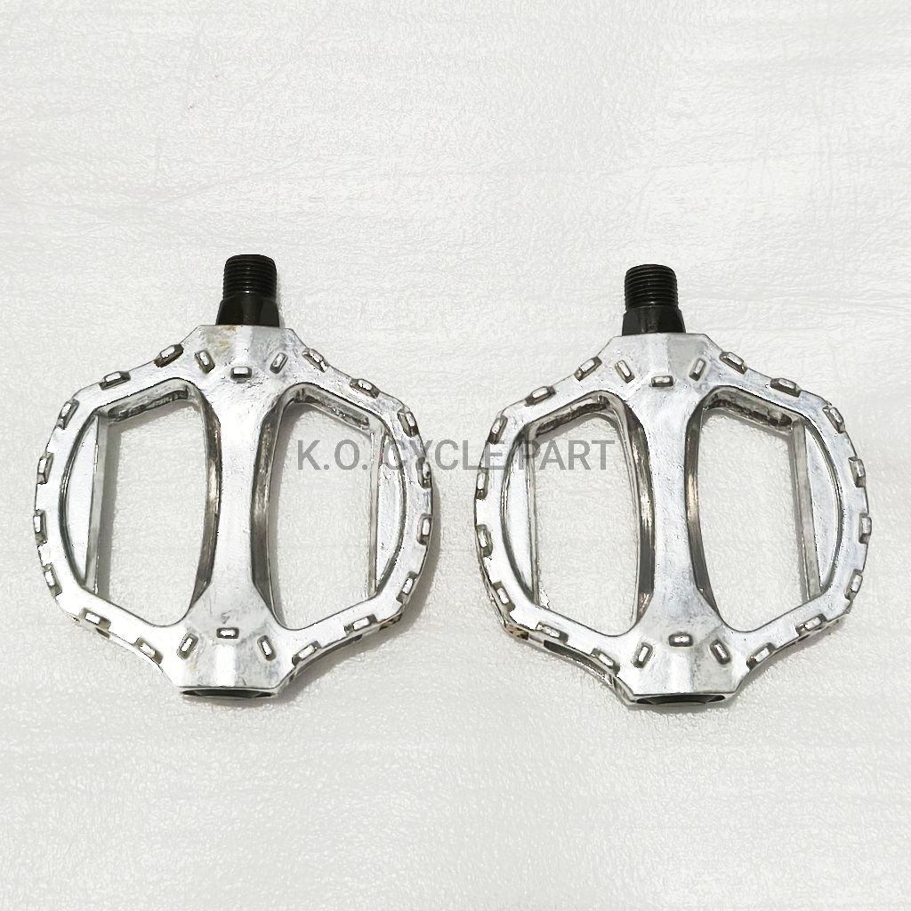 บันได จักรยาน อลูมิเนียม ทรงหนา - แกนใหญ่ 14 mm.