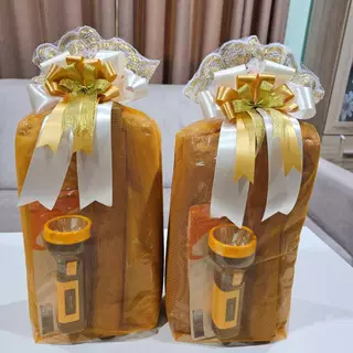 S16 ชุดสังฆทาน ผ้าห่ม ร่ม ไฟฉาย พร้อมถุงผ้าและโบว์สวยงาม ถวายพระสงฆ์ได้ทุกเทศกาล