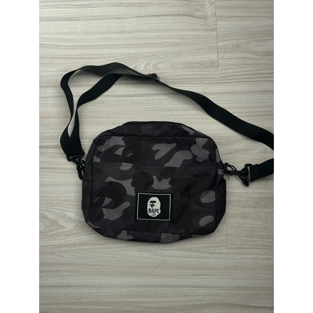 Bape🦧 Bag กระเป๋าสะพายข้าง (นิตยสาร)