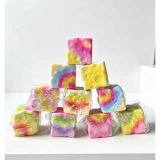 ของเล่นสำหรับเด็ก สกุชชี่ ลายชีสสายรุ้ง squishy ชีส พร้อมชนส่ง ของเล่นหน้ารัก นิ่มนุ่ม บีบได้