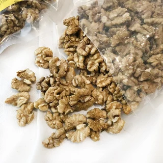 วอลนัท เม็ดซีก 500 กรัม Walnut แกะเปลือกเนื้อล้วน เกรดAAA ผลิตใหม่ สะอาด สินค้านำเข้า
