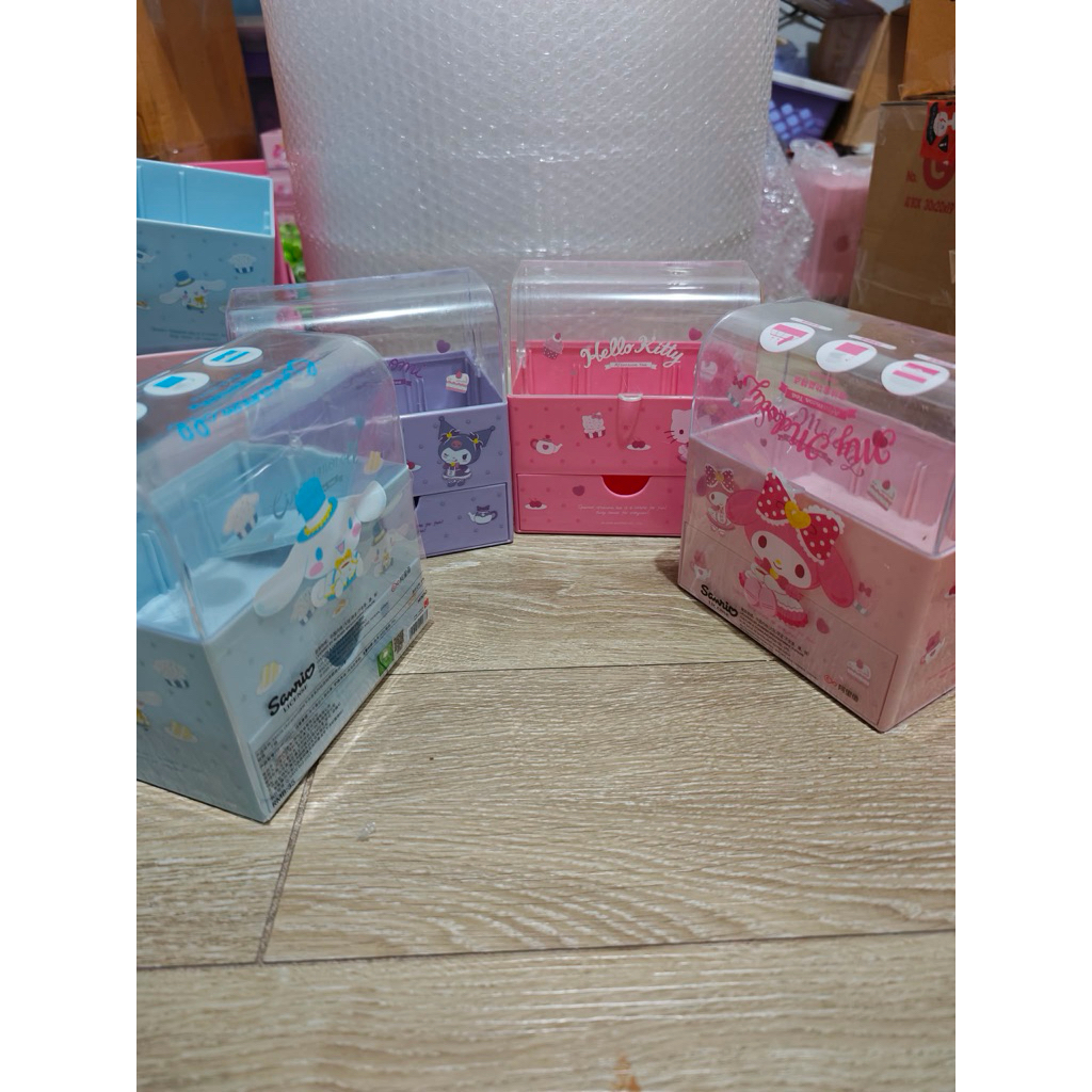 พร้อมส่ง (สินค้ามีตำหนิ) Miniso x Sanrio กล่องเก็บของซานริโอ้น่ารักๆ กล่องใส่ของจุกจิก เก็บของ ชั้นเก็บของ
