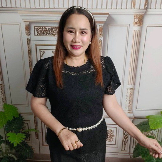 เสื้อลูกไม้ไทยรุ่นแขนกลีบบัวซิปหลังเรียบหรู