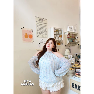 (🎀shopee video & liveมีส่วนลด+ส่งฟรี🎀) เสื้อแขนยาวเว้าไหล่ ผ้าลายดอกกุหลาบน่ารักๆ ตัวผันดีใส่สบายไม่คัน(38-50)
