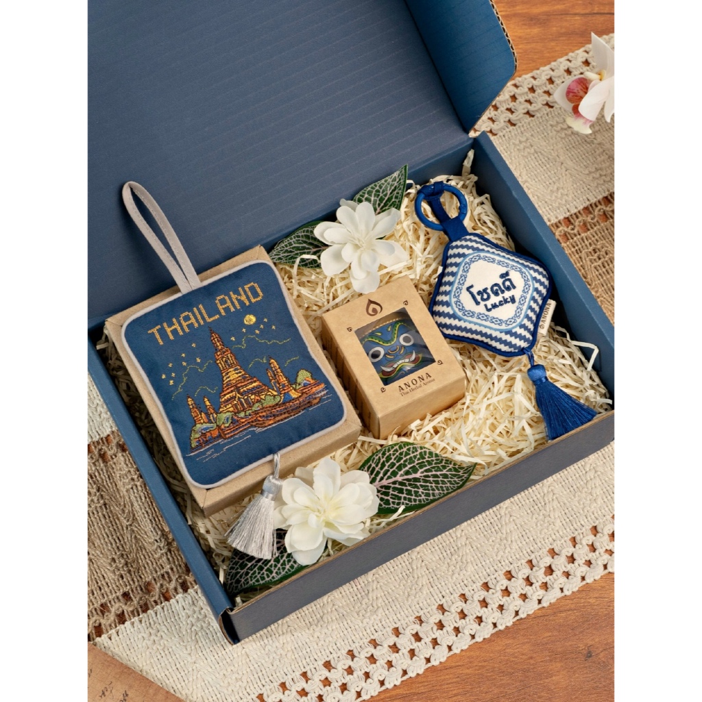 NEW IN| THAILAND/ BANGKOK MUST HAVE GIFT SET เซตของขวัญวมผลิตภัณฑ์ดีไซน์ไทยและผลิตภัณฑ์อโรม่า