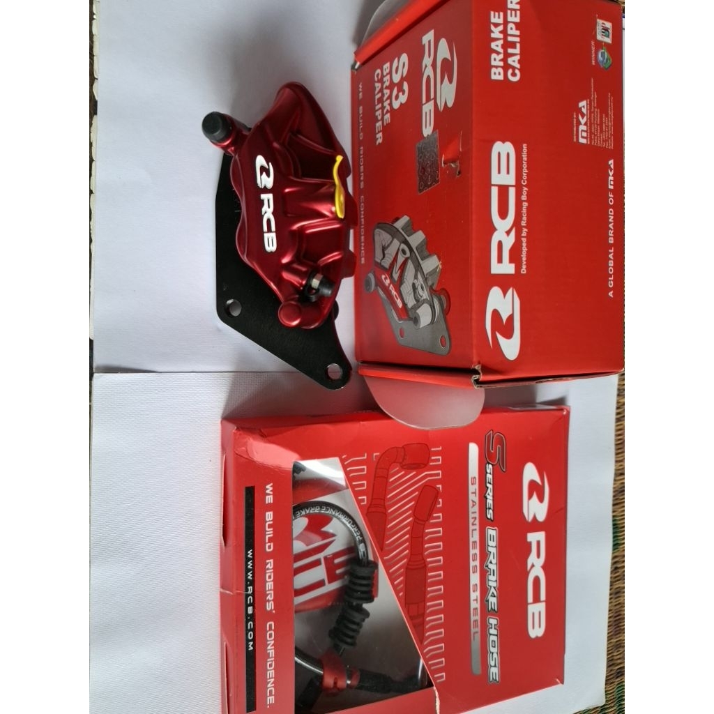 RCB ปั๊มเบรคหน้า RCB S3 Brake caliper สีแดง พร้อมสายถักหน้าRCB สีดำ