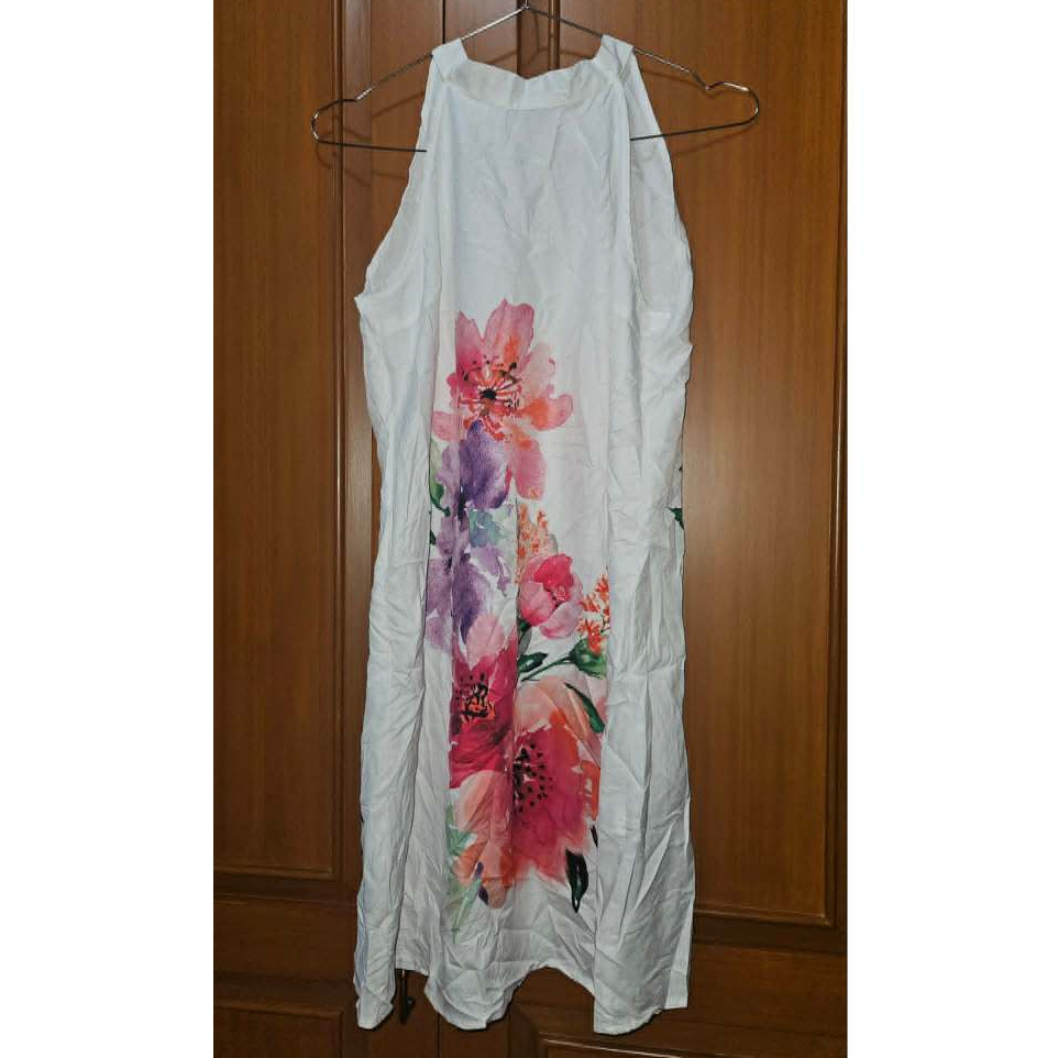 ชุดกระโปรงสายเดี่ยว Spaghetti-strap dress คอปีนสีขาว ลายดอกไม้ SHEIN size m eu 38 รอบอก 36-38 นิ้ว ม