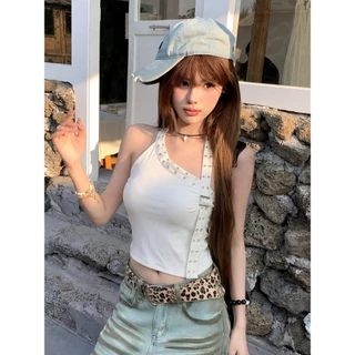 Vogue🌟พร้อมส่ง🌟 เสื้อกั๊กคล้องคอเฉียงตกแต่งสตั๊ด ทรงครอปโชว์เอว ผ้ายืดระบายอากาศดี (FY2940#1)