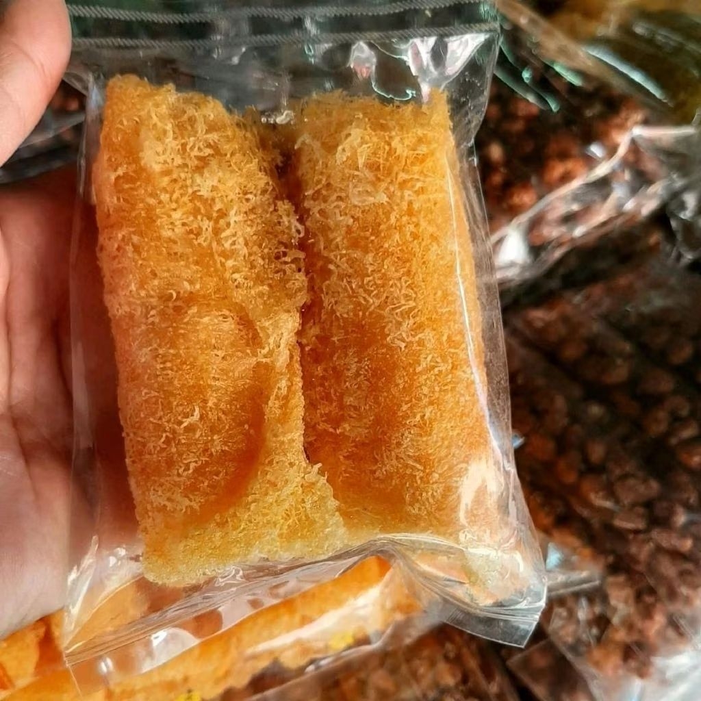 ขนมลากรอบราดน้ำตาล 1 ห่อมี 2 ชิ้น จำนวน 10 ห่อ