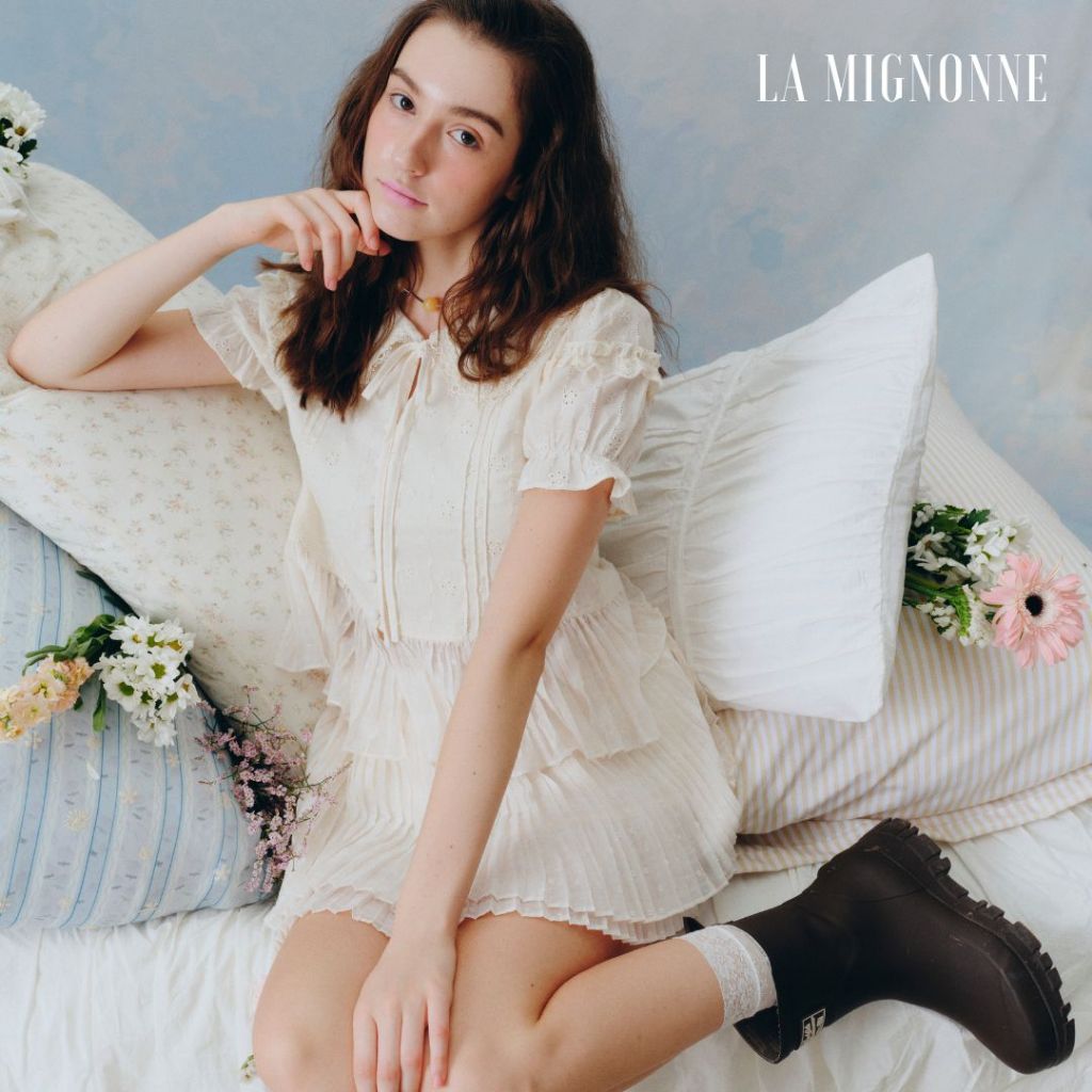 La Mignonne (XS-3XL) Lillie Set เซ็ตใส่เที่ยว ดีเทลล์คอปกบัวสุดคิ้วท์ งานปักลูกไม้ สไตล์ลูกคุณหนูวินเทจ กระโปรงระบายเลเย