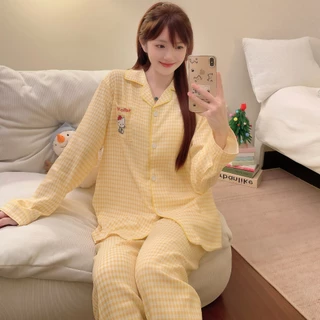 🎀💛 ชุดนอน 2 ชิ้น สีเหลืองลายเฮลโลคิตตี้ ผสานลายจุดสีสัน สไตล์หวานละมุน ประกอบเสื้อแขนยาว+กางเกงขายาว ผ้าคลาวด์คอตต้อนนุ่