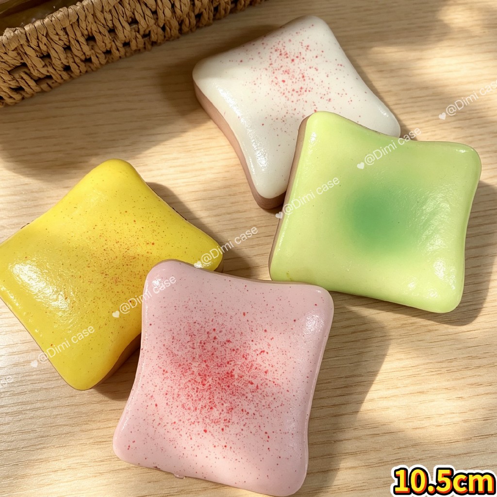 squishy ขนมปัง ของเล่นบีบเล่นได้ สกุชชี่ ยืดหยุ่น มีกินหอม บีบสโลว์ ส่งจากไทย