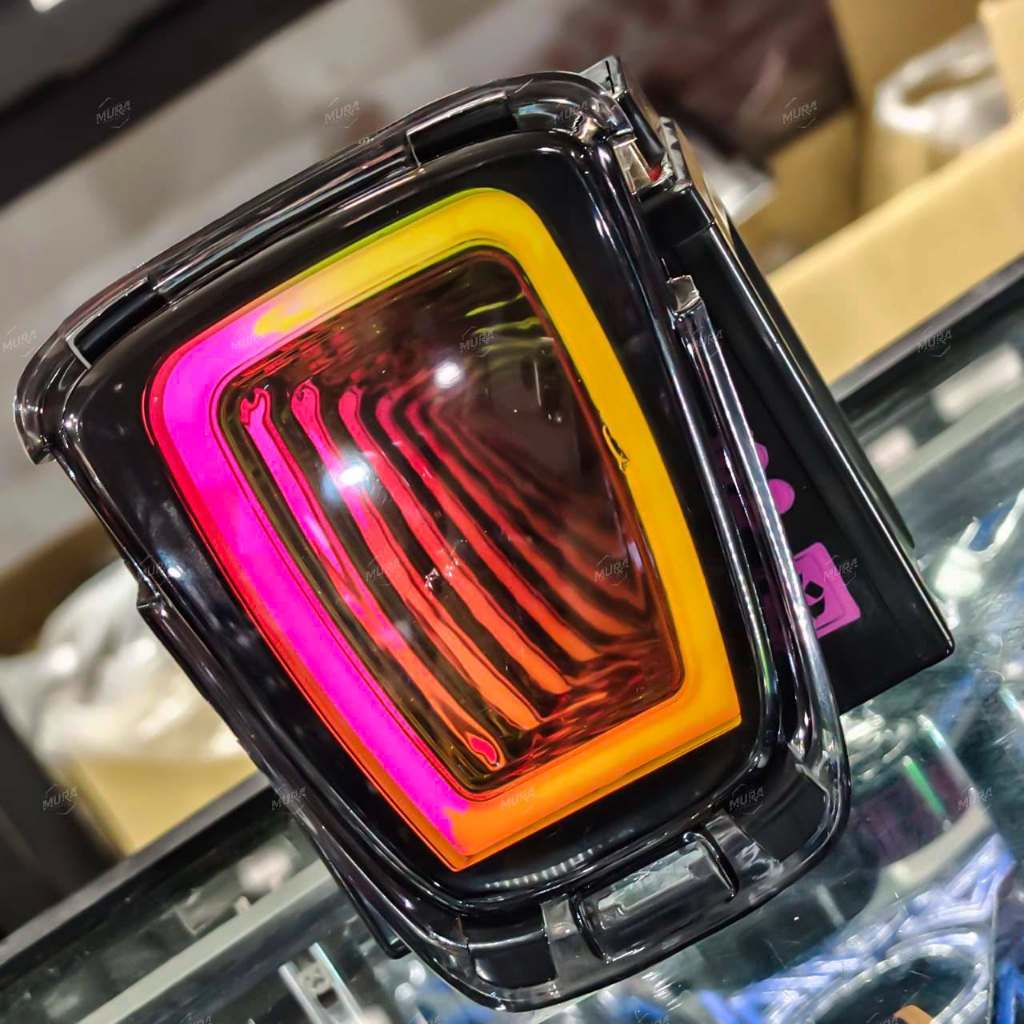 ไฟโลโก้ RGB Giorno+  Revolution V.3 แบบมิติ ปรับสีอัตโนมัติ ครอบไฟด้านนอกเป็นสีสโมค เฟี้ยวสุดๆ