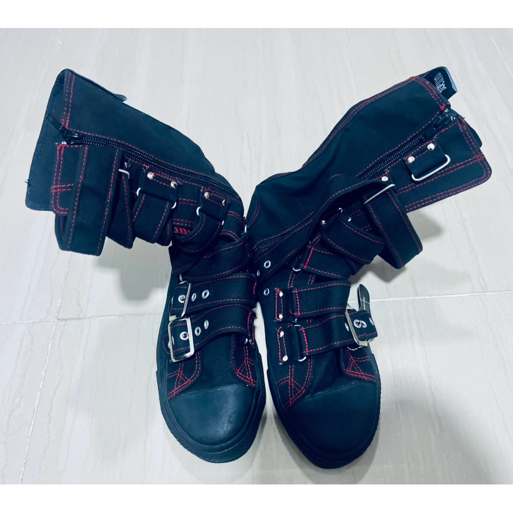 Demonia Deviant 207 บูทผ้าใบ size 8US มือหนึ่ง