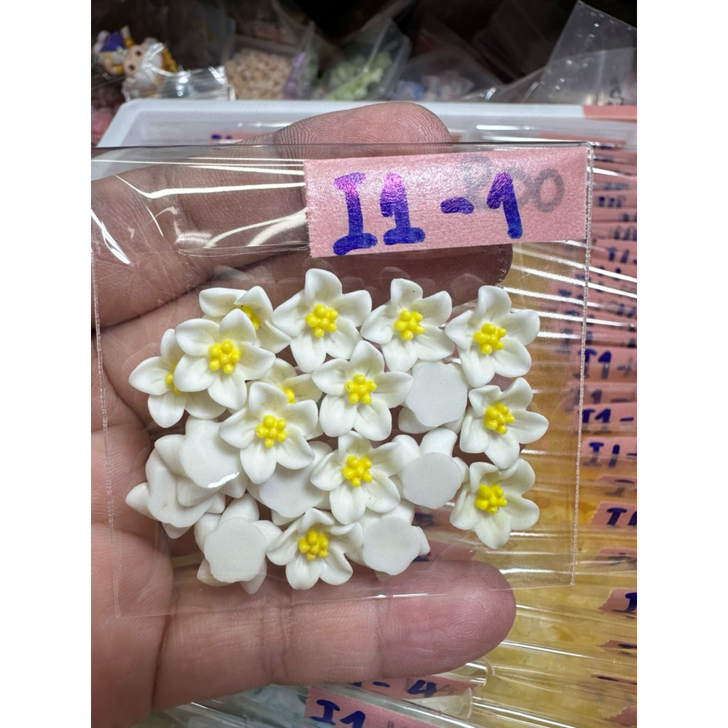 I 1 I1-I100 20ชิ้น เรซิ่นดอกไม้ ดอกลินลี่ ดอกตกแต่งยาดม งามdiy พร้อมส่งในไทย