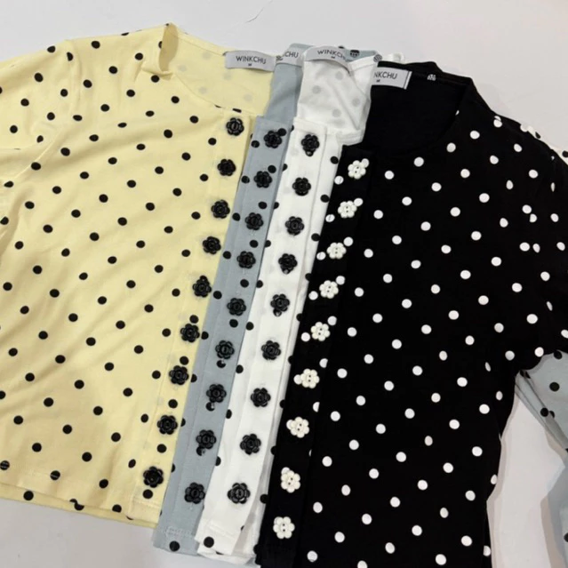 Polka Long - เสื้อแขนยาวโพกาดอท แต่งกระดุมดอกไม้ย กระดุมแกะใช้งานได้จริง ผ้านุ่มใส่สบาย (ลายจุดแขนยาว)