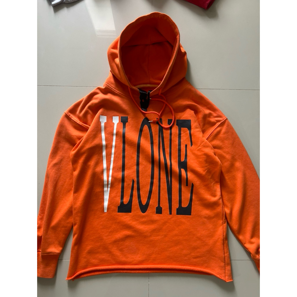 เสื้อกันหนาวvloneมือสองสภาพดี อก44ยาว28
