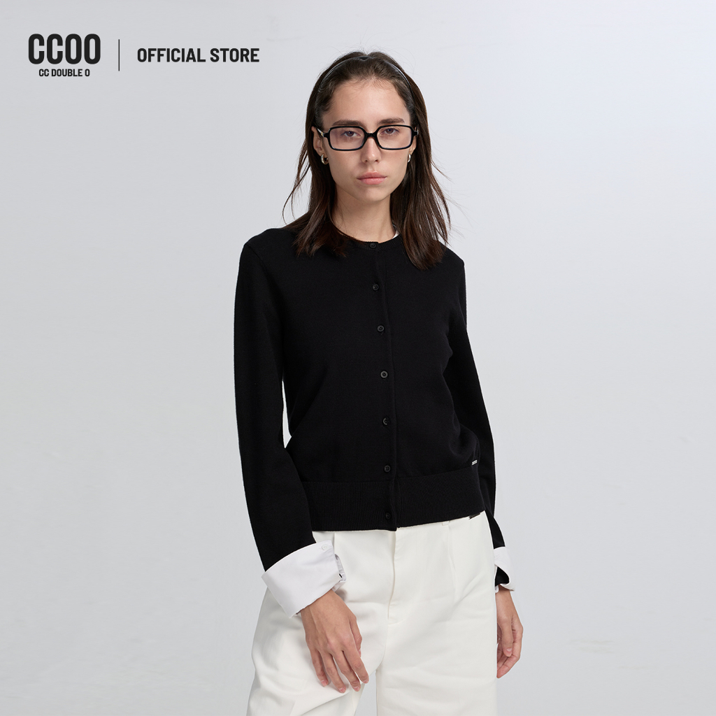 CC DOUBLE O CROPPED CARDIGAN WITH LAYER CUFF ผู้หญิง คาร์ดิแกนครอปดีเทลปลายแขนเลเยอร์ รุ่น O26WGWA160 (AW26 #P2)