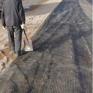 ตาข่ายพลาสติก HDPE ตาข่ายล้อมไก่ รู 2ซม./3.5ซม. สูง 1ม./1.2ม. ยาว 10/25/50ม. กันนก ใช้ทำรั้วสวน