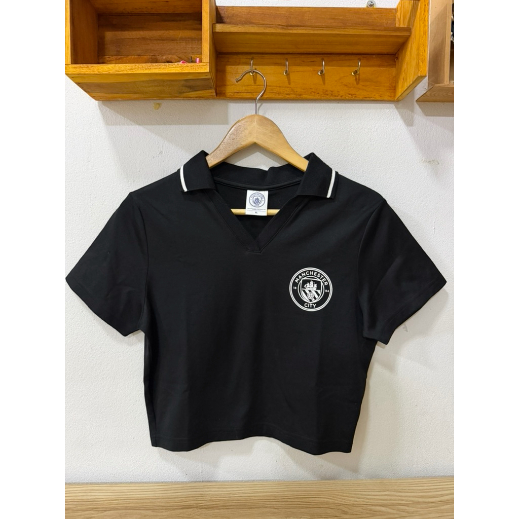 GU MANCHESTER CITY เสื้อคอปกผ้ากีฬาสีดำ