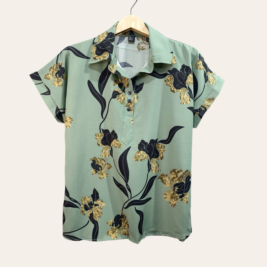 (อก 44”) (เหลือสีเขียว) เสื้อคอปก เเขนสั้น ลายดอก ผ้าไหมอิตาลี ไม่ต้องรีด