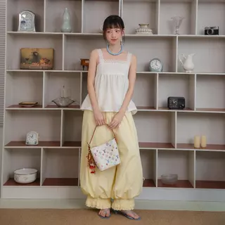 Kimmame - เสื้อ รุ่น Daisy Lace Spaghetti
