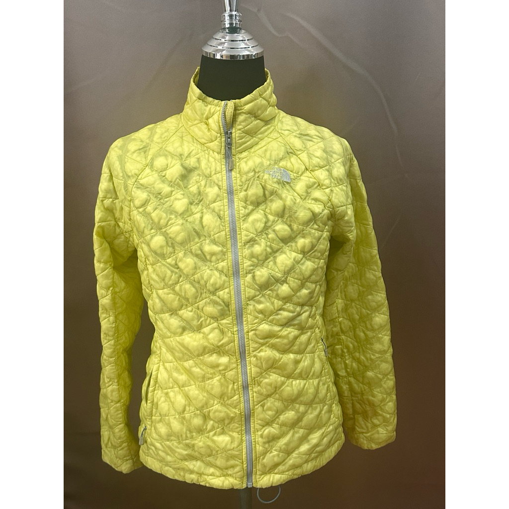 เสื้อกันหนาว ThermoBall™ บุใยสังเคราะห์ด303 อก46 กันหนาว กันลม THE NORTH FACE