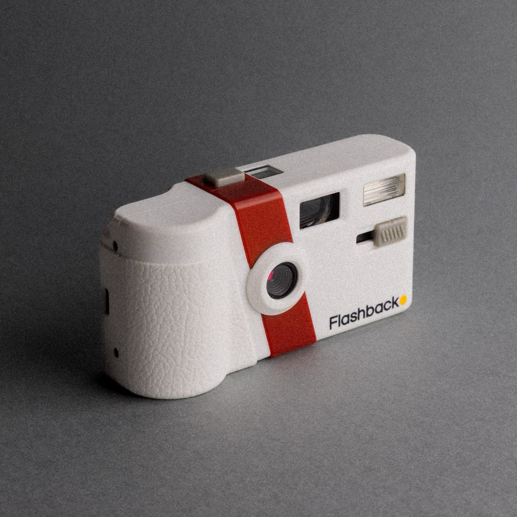 (ลดราคา มีตำหนิ) กล้อง Flashback Camera One35 V2 สีแดง/ขาว มือหนึ่ง ไม่มีผลต่อการใช้งาน มองด้วยตาเปล่าแทบไม่เห็น