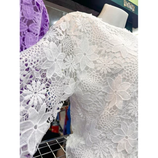 เสื้อลูกไม้ผู้หญิงมีซับในตัว ไม่บางไม่ร้อน ใส่สบาย ใส่ได้ถึงอก 52 นิ้ว