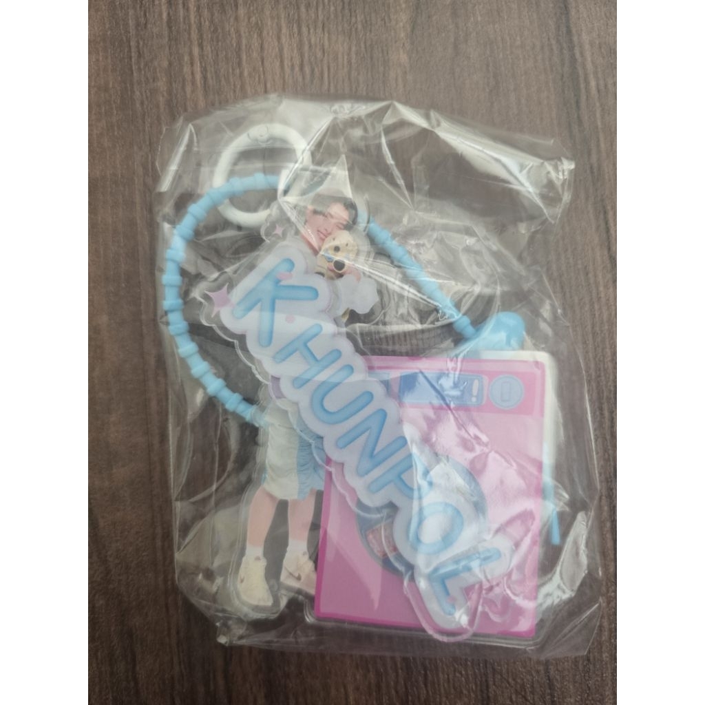 พวงกุญแจ ขุนพล fineline x BUS​ keychain