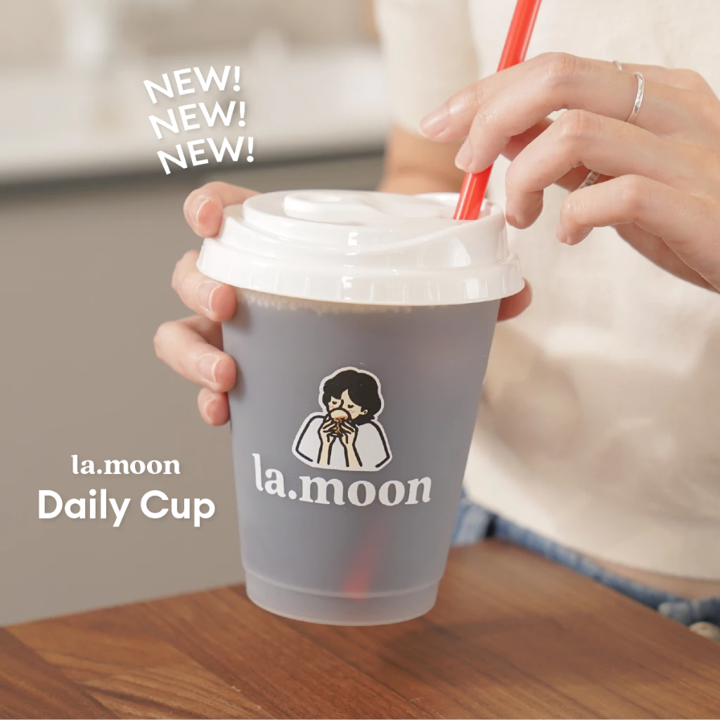la.moon Daily Cup ใหม่! แก้วกาแฟ ฝาแบบยกดื่ม ใช้ซ้ำได้ พร้อมเส้นวัดตวงกาแฟ ขนาด 16 oz. | พร้อมส่ง