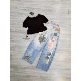 𝘼𝙇𝙄𝙉𝘿𝘼 𝘾𝙇𝙊𝙎𝙀𝙏 ᯓ ★ชุดเซ็ต 2 ชิ้น เสื้อผ้าลูกไม้เนื้อนุ่มสีดำแขนตุ๊กตา+กางเกงยีนส์พิมพ์ลายแมวหน้า-หลัง