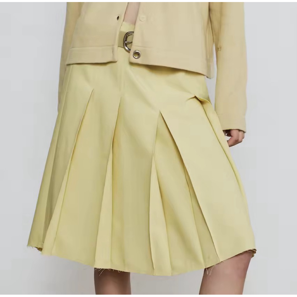 [ส่งต่อ]Girlfriend Comfort - Carmen Midi Skirt🧈