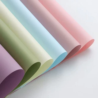 กระดาษห่อช่อดอกไม้ 56x56 ซม. กันน้ำ สีเดียวและทูโทน 20แผ่น/แพ็ค กระดาษด้าน กระดาษห่อของขวัญ