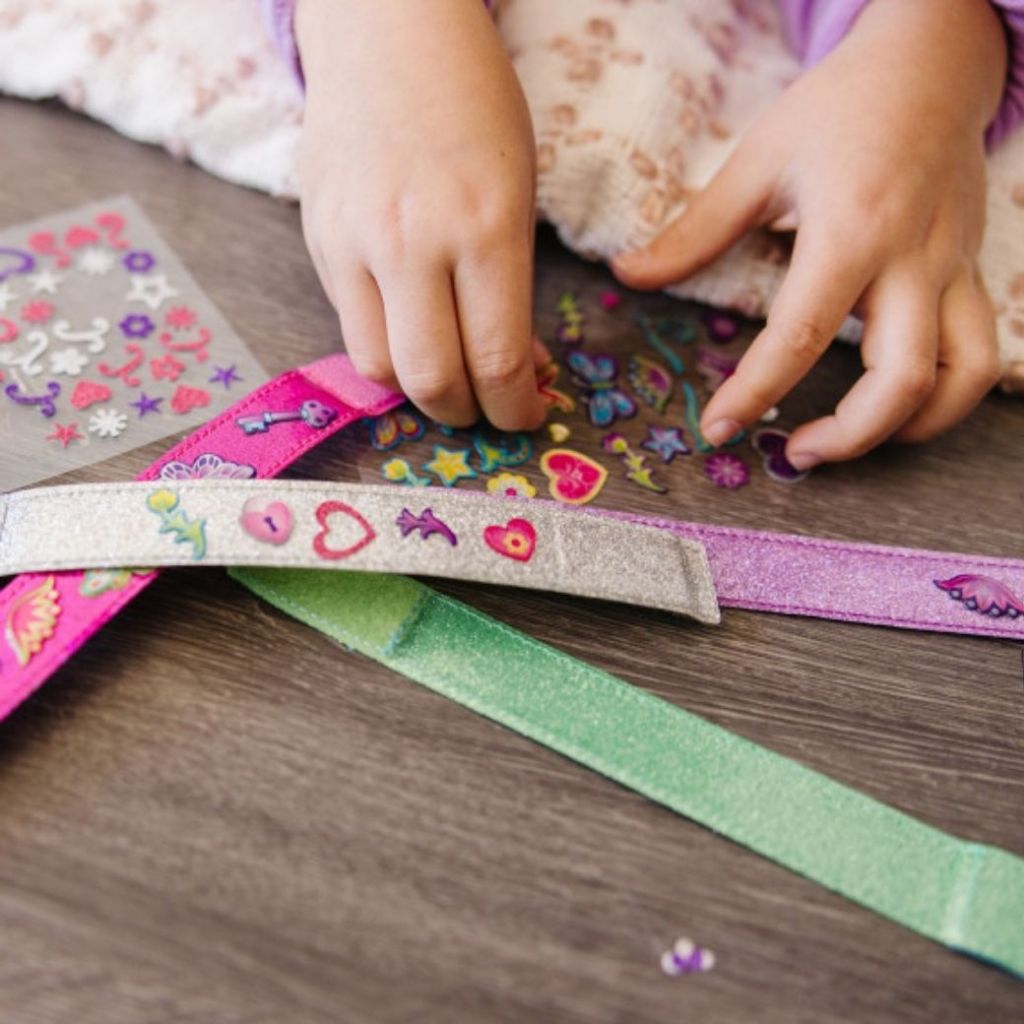 Melissa & Doug طقم صنع أساور DIY ‏(4 قطع) — صورة 5