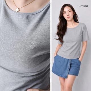 Serene's Choice เสื้อยืด คอปาด แขนสั้น คลาสสิค ปักโลโก้ Serene เสื้อสีพื้น แมทช์ง่าย ใส่ได้ทุกวัน