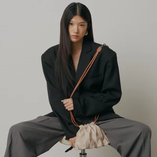 Pavi Studio - W Mini Pull กระเป๋าผ้าอัดพลีทลาย W สายหนังแท้ มี 4 สี