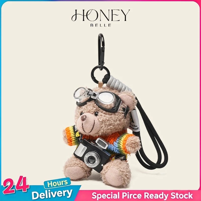 HONEY BELLE✨พวงกุญแจตุ๊กตาหมีน่ารัก ชุดแว่นว่ายน้ำกล้องถ่ายรูป เสื้อไฮบริดสีรุ้ง สำหรับห้อยกระเป๋า