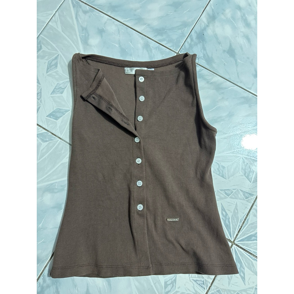 ส่งต่อเสื้อกล้ามสีน้ำตาลป้ายlamaison