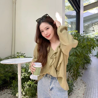 IRENE BLOUSE เสื้อแขนยาวคอระบายแพทเทิร์นน่ารัก ทรงคอวี ผ้าฝ้ายผสมอัดยับย่น ใส่เที่ยว ใส่ทำงาน เนื้อผ้าบางเบาใส่สบาย