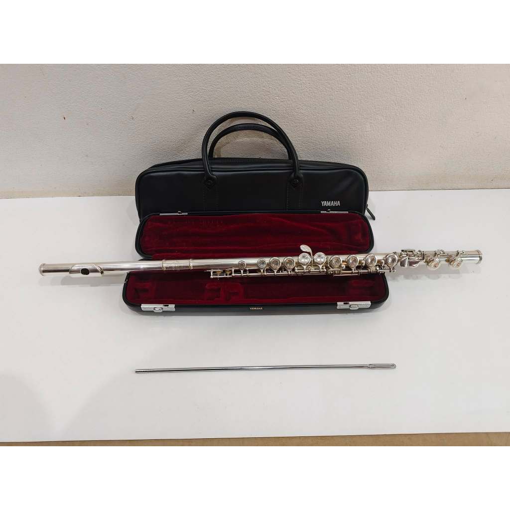 Yamaha Flute  211S II  ฟลูทยามาฮ่า รุ่น  211SII(Silver  Plated) มือสองของแท้ สภาพดีมาก