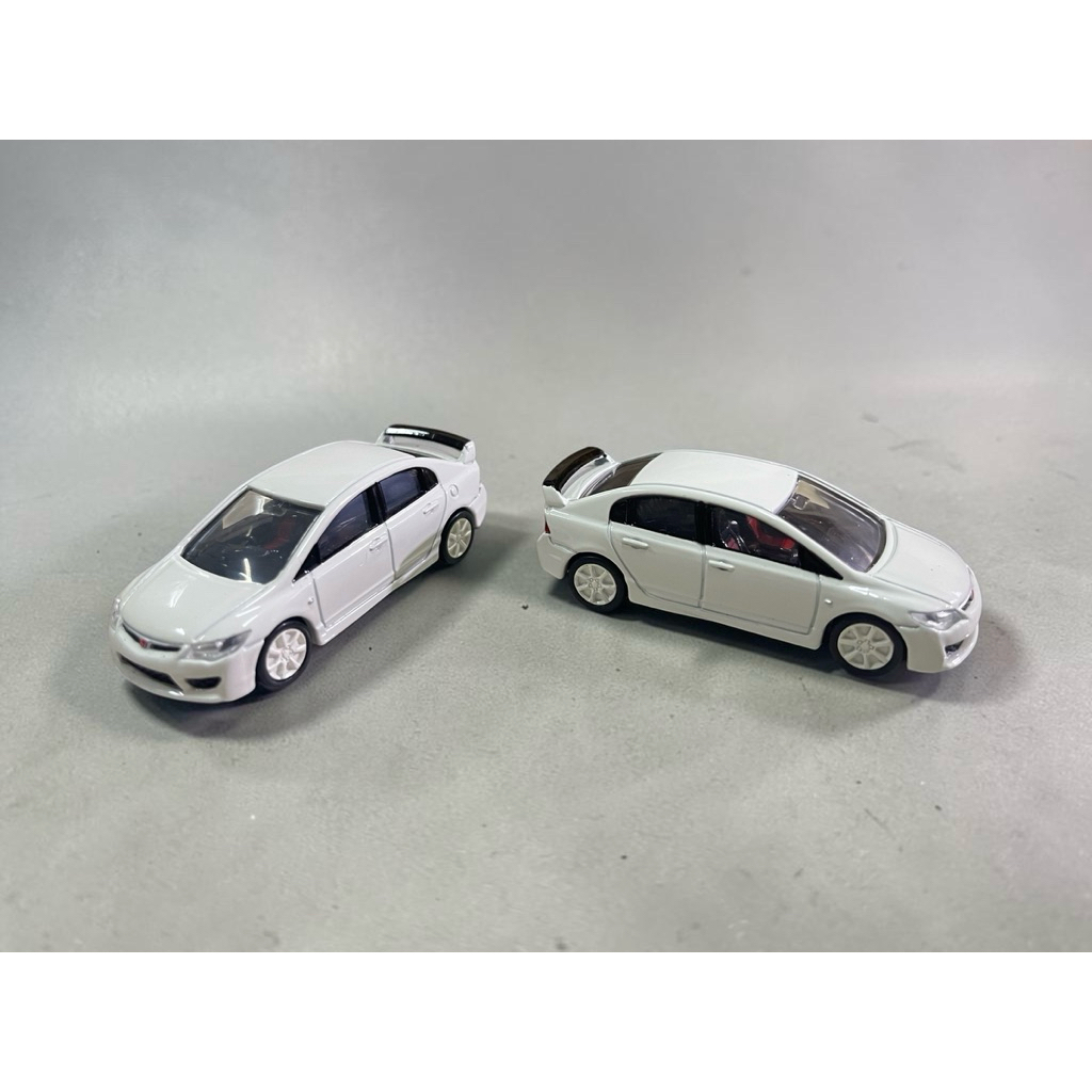 Tomica Premium No.37 Honda Civic Type R ( FD2 ) สีขาว