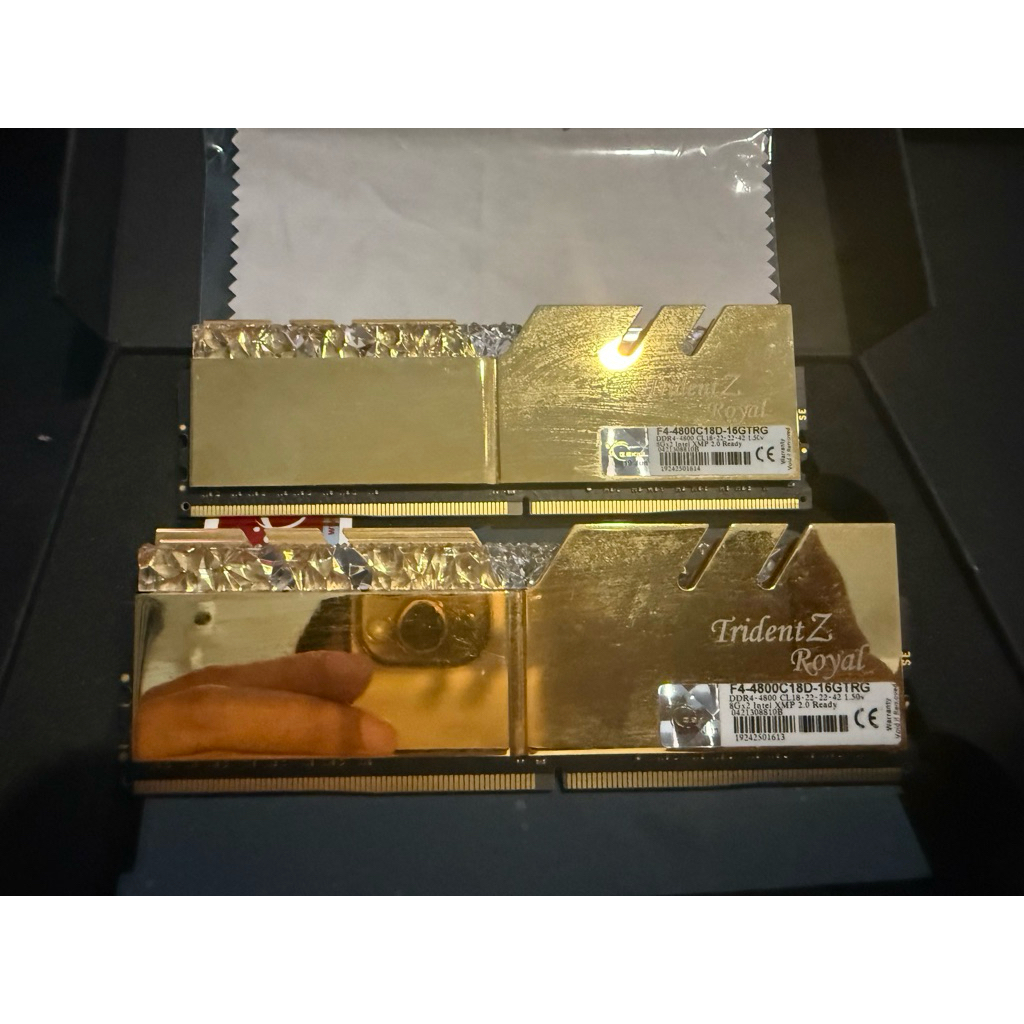 ram gskill tridentZ royal gold ddr4-4800 16gb(8x2)