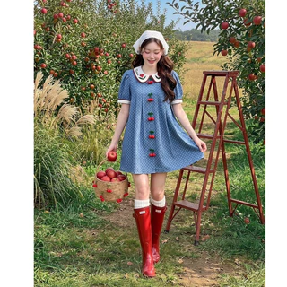 (มี3XL) สียีนส์ Cherry Cotton Dress เดรสทรงปล่อยผ้าคอตตอน แต่งเชอร์รี่ถัก ปกคอบัวปัก แขนสั้น ซิปหลัง มีซับใน